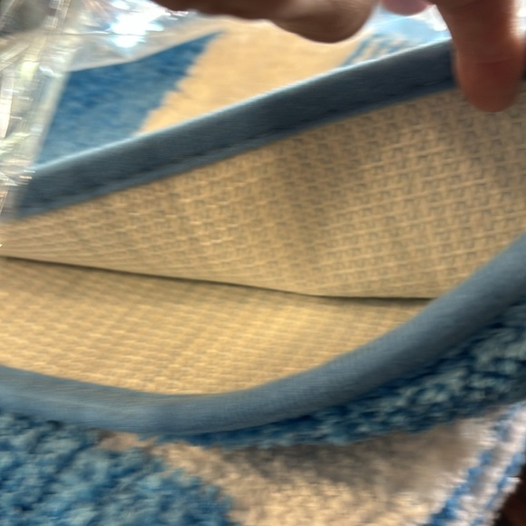 24”x60” Plush Bathroom Rug! Ocean Blue & White Rubber backing!Non Slip! - Picture 3 of 3